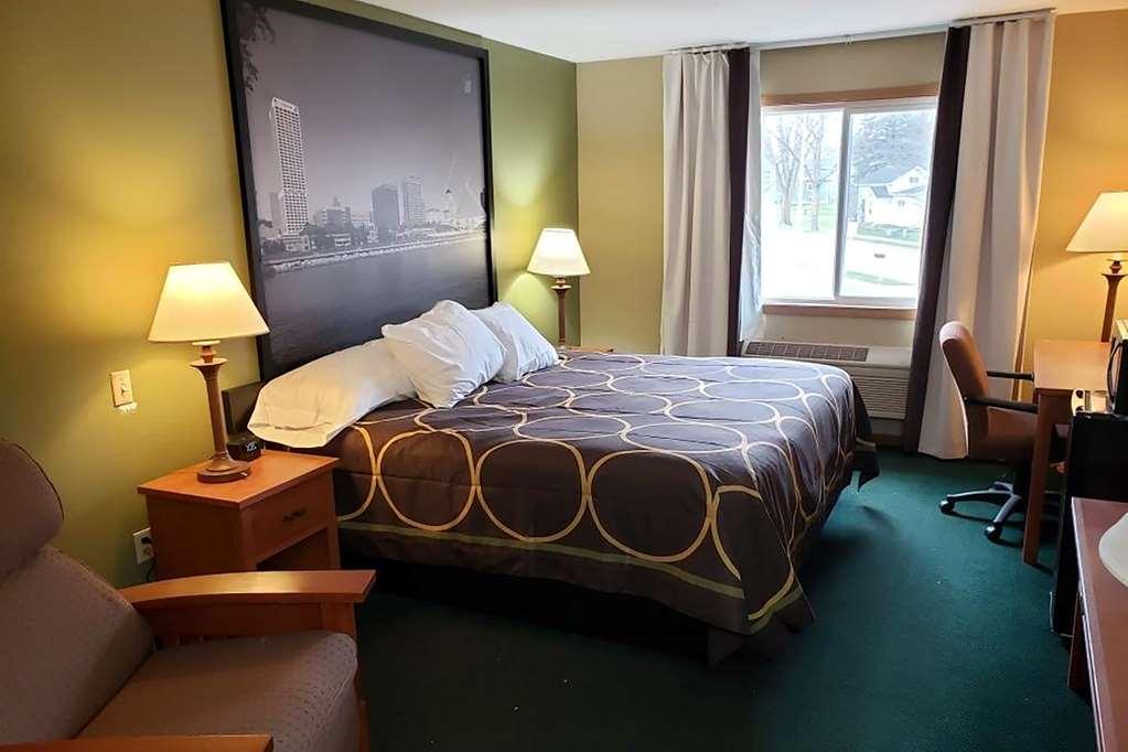 Hotel Super 8 By Wyndham Berlin Wi Habitación foto