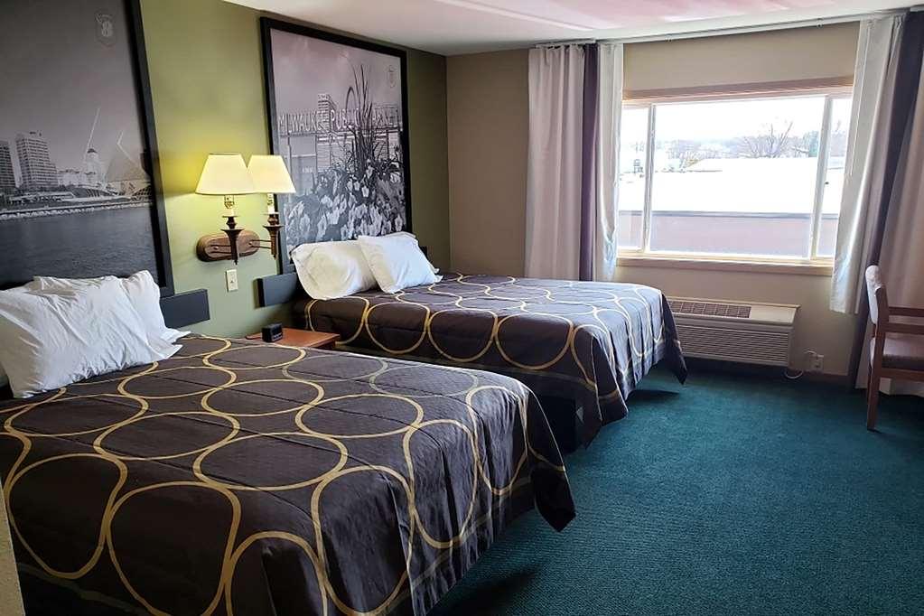 Hotel Super 8 By Wyndham Berlin Wi Habitación foto